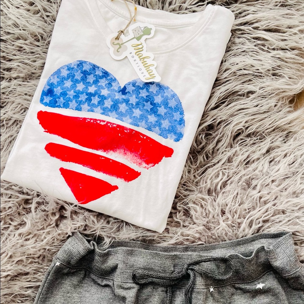 🇺🇸 ONE LEFT 🇺🇸 Heart Flag White T-Shirt
